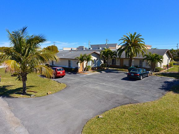 5th image of 1811 SE 15th Pl #1-4