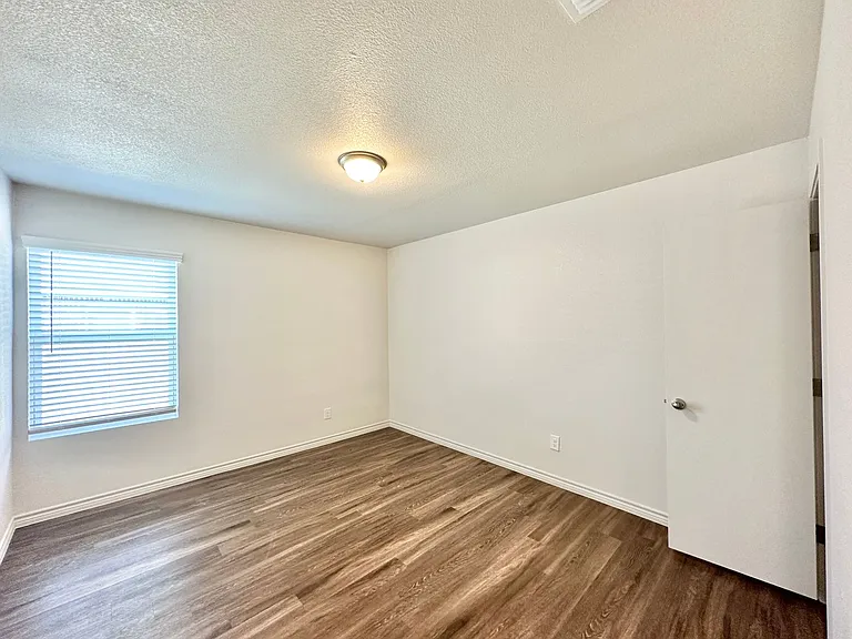 1708 Clovis Dr — Photo 33