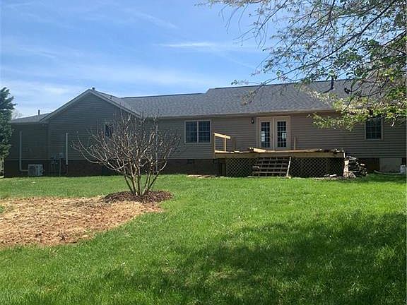 2nd image of 105 Southern Pines Dr
