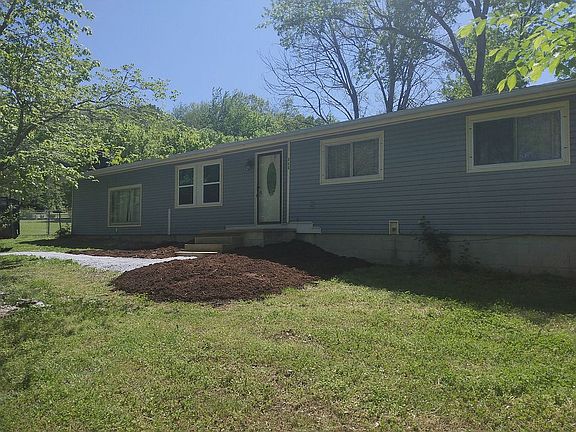 2nd image of 609 Manning Dr