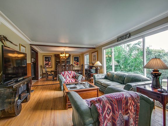 4th image of 810 Evansdale Dr