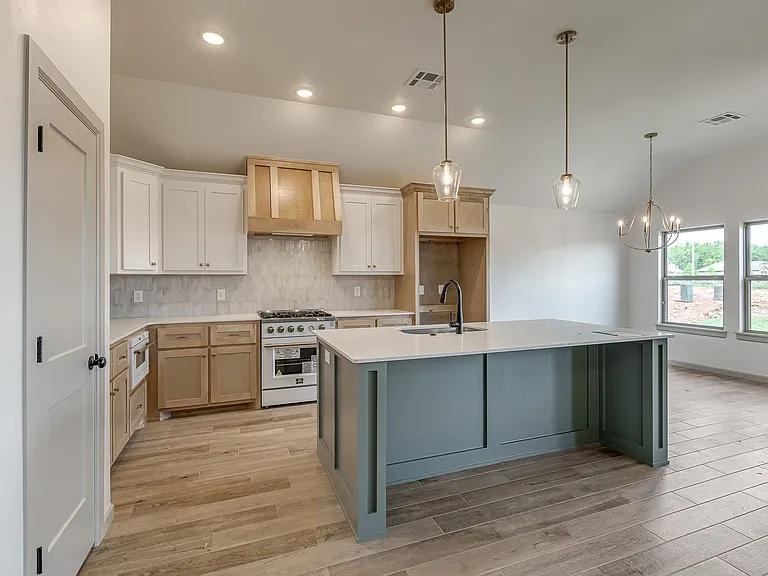 1103 Wisteria Way — Photo 39