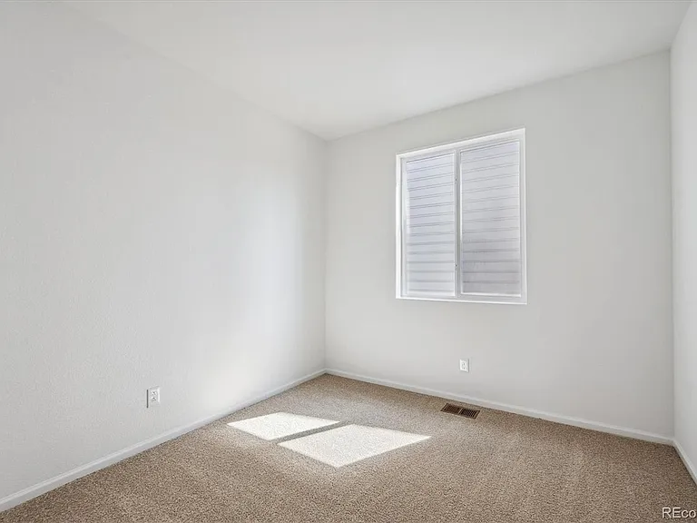 4192 Satinwood Dr — Photo 17