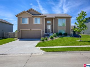 8166 S 186th St, Omaha, NE 68136