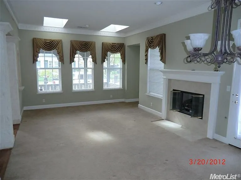 2743 Remington Way photo 1