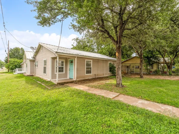 1391 N Paddock St, Stephenville, TX 76401