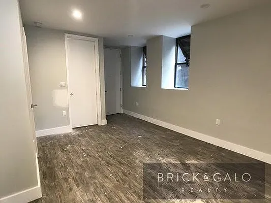 Rented by BRICK & GALO REALTY CORP | media 33
