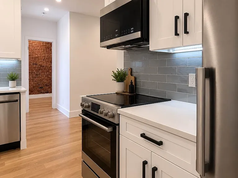 28 Bedford St #14 — Photo 4