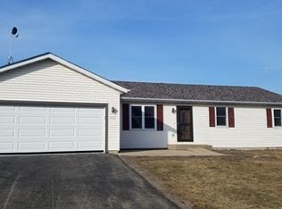 233 W Carol Ave, Cortland, IL 60112