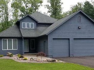 8757 Wedgefield Ln, Cicero, NY 13039