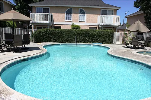 12235 Pine St #2 Photo 1