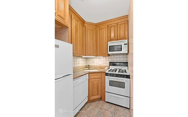 Rented by Douglas Elliman | media 12
