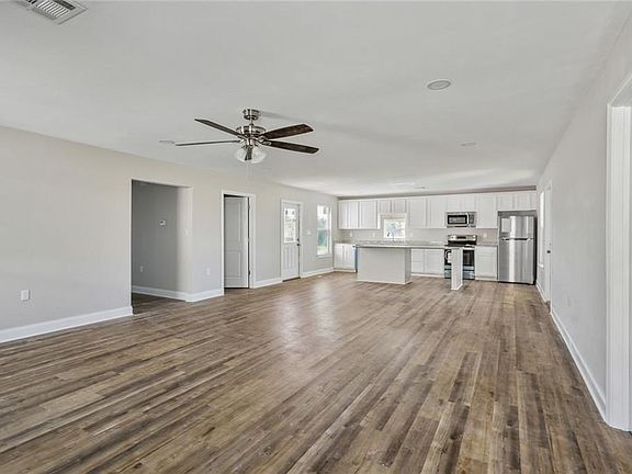 3rd image of 6308 Pauline Dr