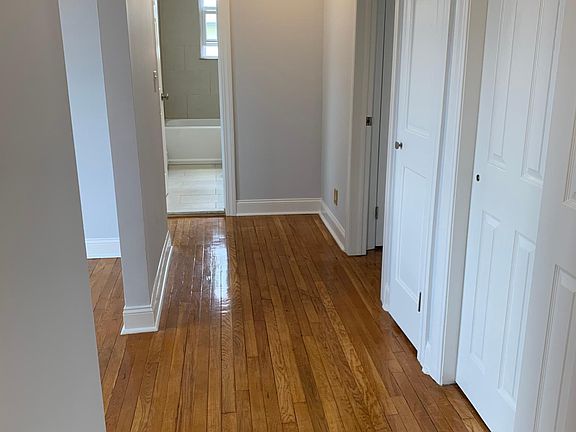 3rd image of 30 Ambrose Pl Floor 2