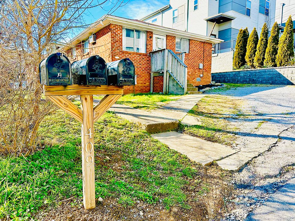 welcome home to the corner lot!