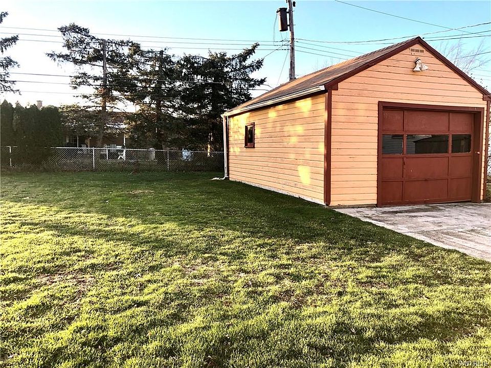 2nd image of 50 Dolphann Dr