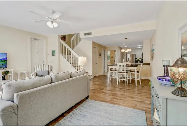 8096 Josefa Way — Photo 9