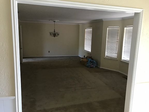 4th image of 2309 NW 112th Ter