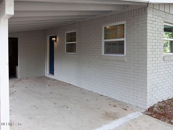 4th image of 2402 HUGH EDWARDS Drive