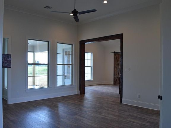 4th image of 304 Sabal Palms Row