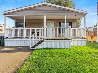 140 Oakwood Dr, Beloit, OH 44609