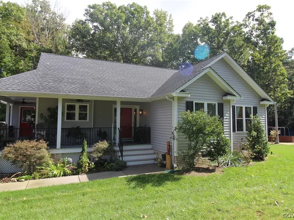 206 Forest Cv, Aylett, VA 23009