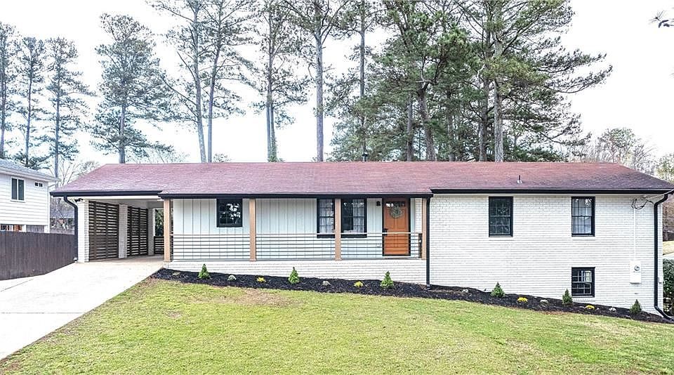 1st image of 541 Pineview Dr SE