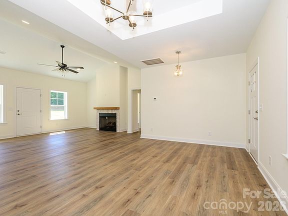 4th image of 220 Gulledge Parker Rd