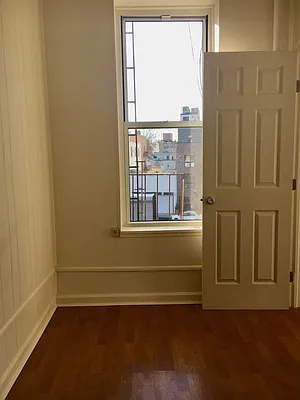 Rented by Grand & Co. | media 31