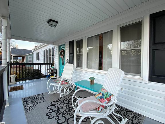 4th image of 1063 Jenkins St