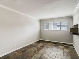 3414 Garrott, 07