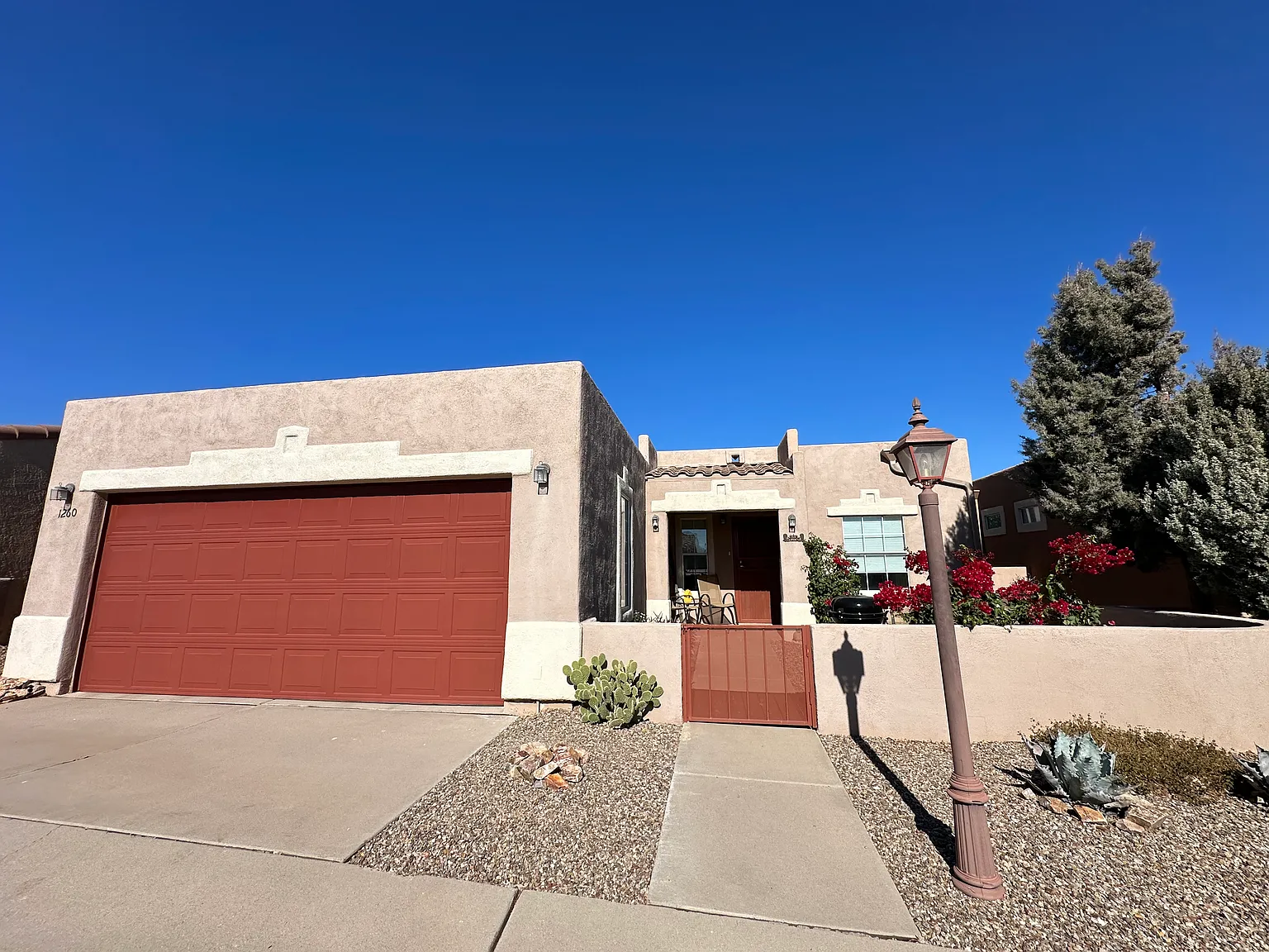 1 bed, 1.0 bath, 750 sqft, $1,800 — Photo 1