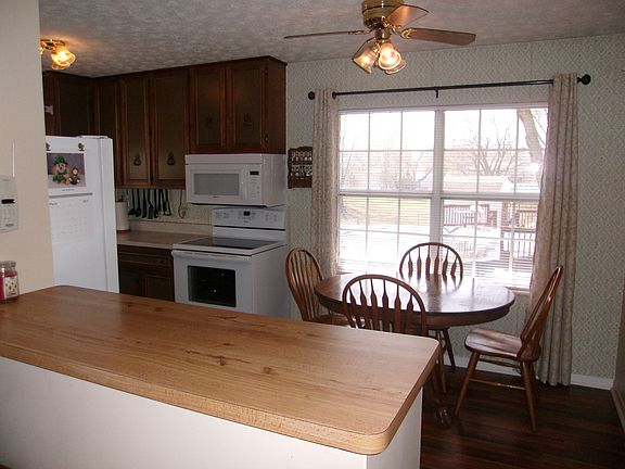 2nd image of 5660 Signet Dr
