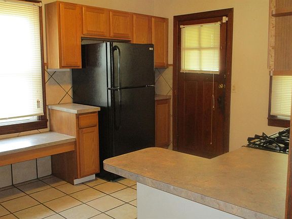 4th image of 207 Burkhart Ave