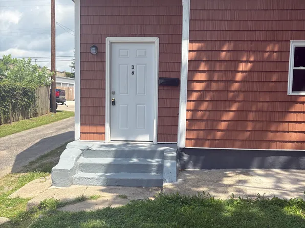 36 Gibson Ct, Dayton, OH 45410