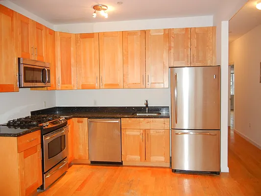 Rented by Brooklyn Heights Real Estate Inc | media 19