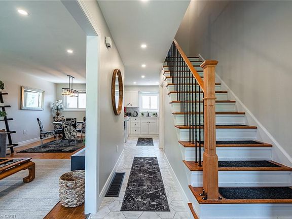 3rd image of 199 York Rd #15