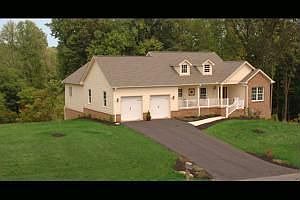 1st image of 17 Leeward Dr