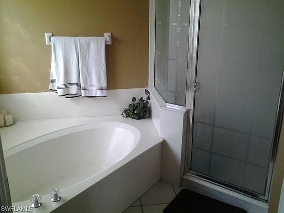 4th image of 233 Sabal Lake Dr