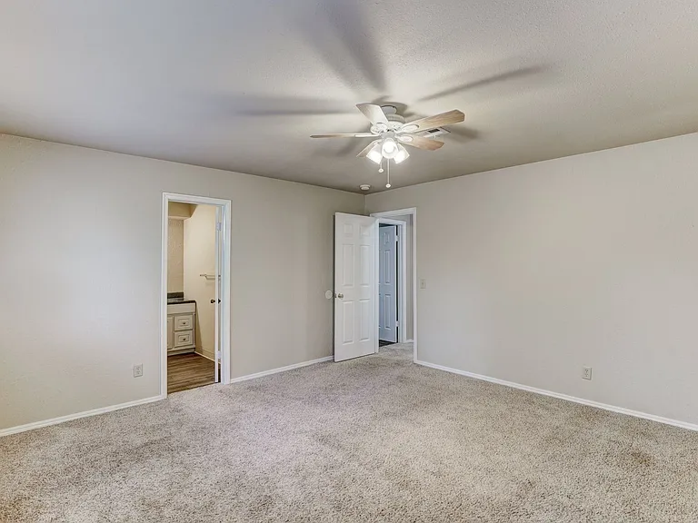 7507 Knight Lake Dr — Photo 24