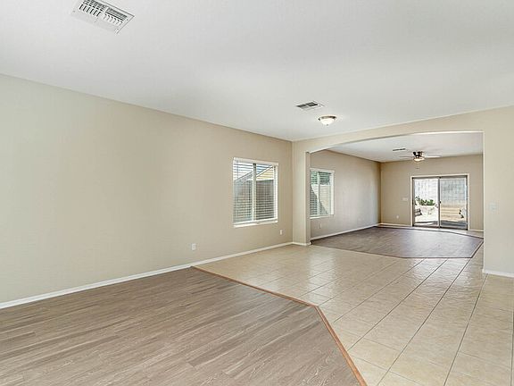 5th image of 12100 W Valentine Ave
