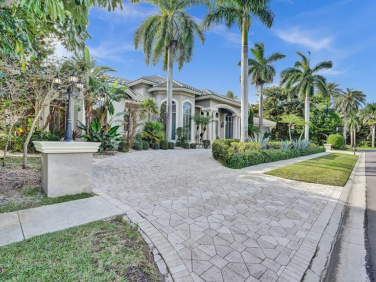 7988 Mandarin Dr — Photo 35