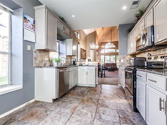 4th image of 6763 Winston Dr