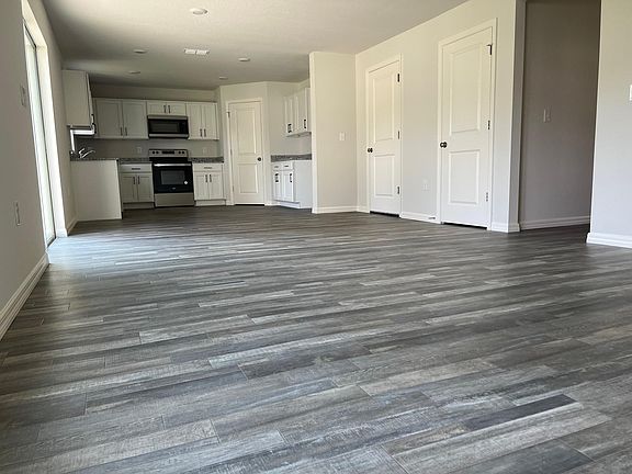 4th image of 5527 Alderwood St