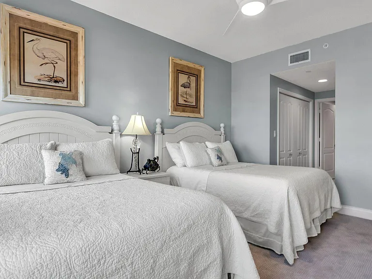 521 Mandalay Ave #802 — Photo 32