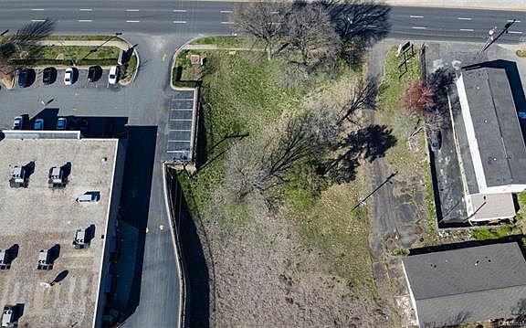 3rd image of 6816 W Wilkinson Blvd