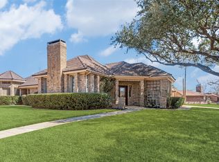 2201 Fall River Dr, Arlington, TX 76006
