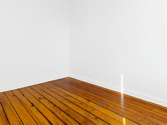 5th image of 586 Henry St #5