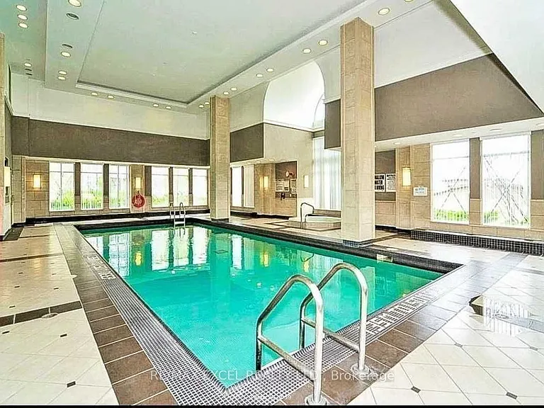 350 Red Maple Rd #508 — Photo 24