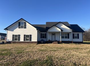 383 Old Coleytown Ln, Lafayette, TN 37083